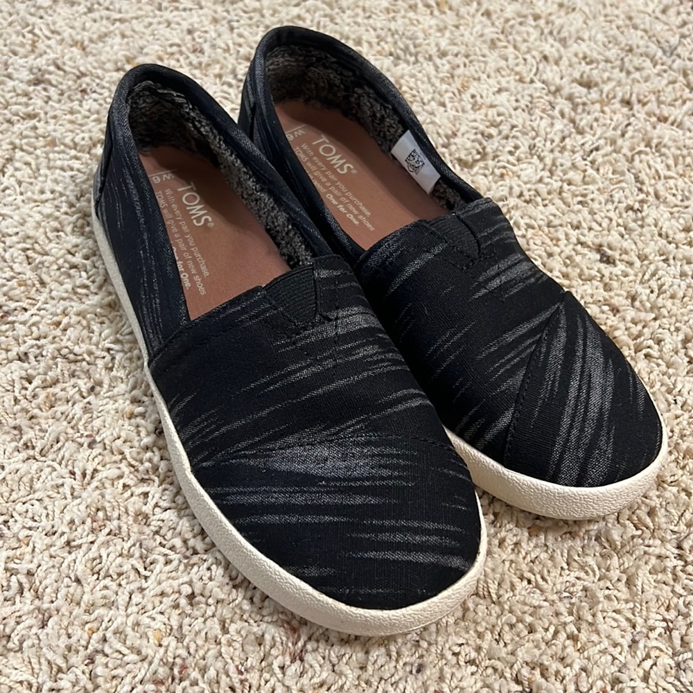Toms Black and Gray Slip On (6)